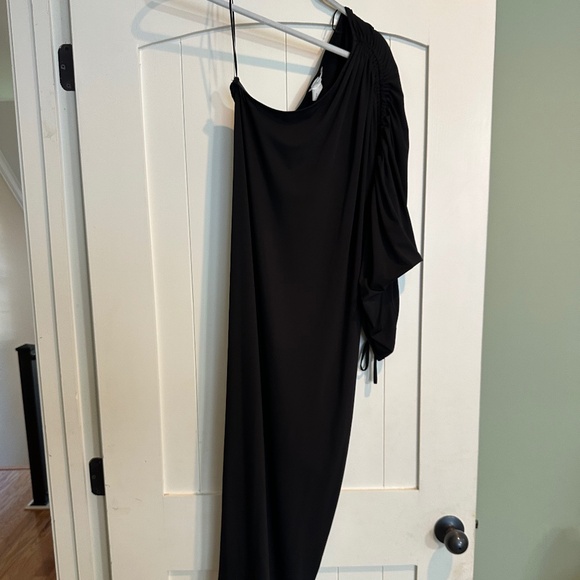 H&M One Shoulder Black Long Dress - Picture 1 of 2